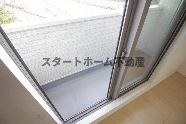 バルコニー　外からの目が気にならないバルコニーで洗濯物が干せます