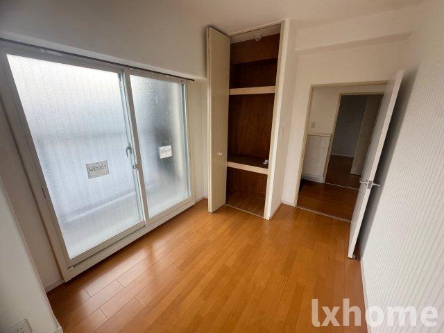 居室・リビング　こちらのリビングで趣味の時間をお楽しみください