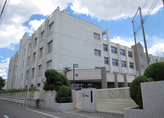 中学校　大阪市立大正西中学校（中学校）まで1677m