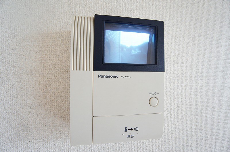 セキュリティ　突然の来訪者にも安心のTVモニター付インターホン