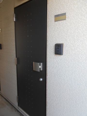 玄関　玄関ドア