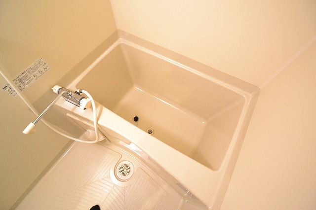 バス・シャワールーム　綺麗な浴槽です