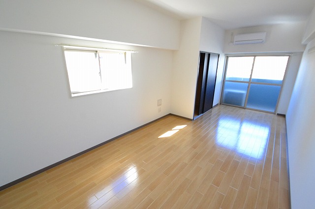 居室・リビング　広く明るい間取です