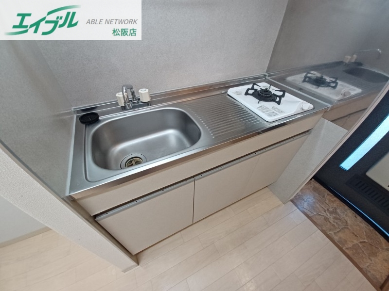 キッチン　別部屋参考写真です。