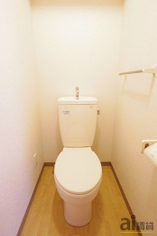 トイレ　※同仕様写真
