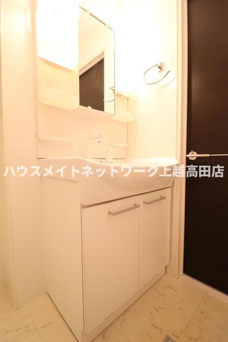 洗面設備　洗髪洗面化粧台