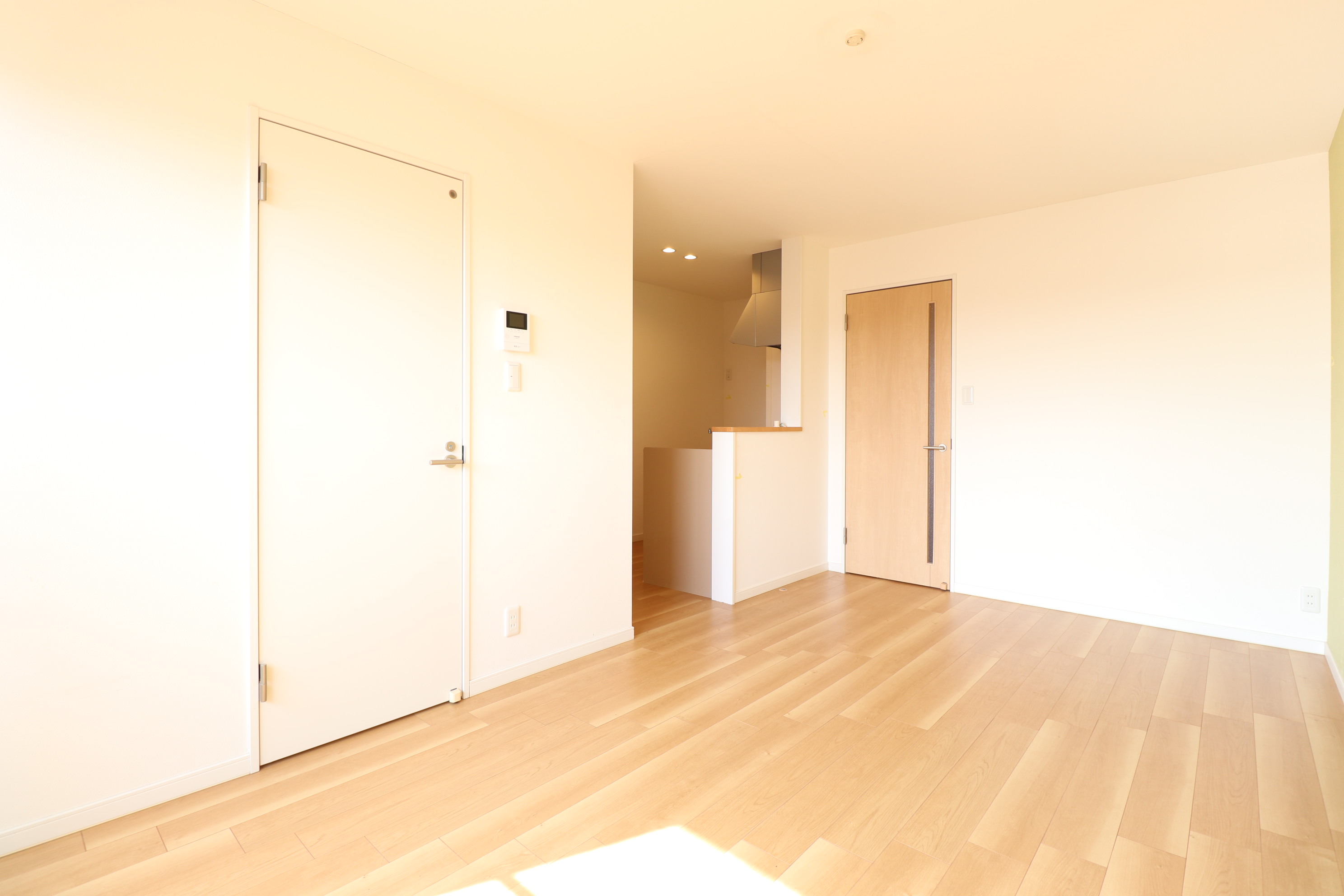 居室・リビング　広々と快適に過ごして頂けるリビング♪