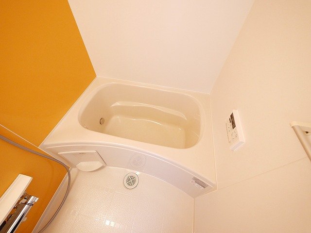 バス・シャワールーム　ゆったり過ごせるお風呂です