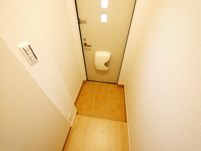 玄関　シンプルで使いやすい玄関です