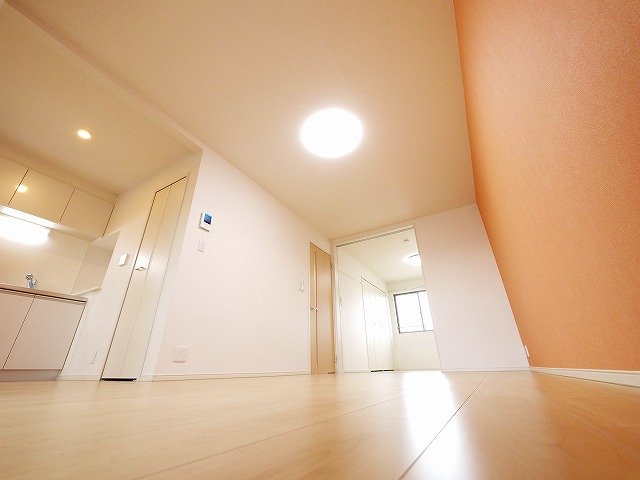 居室・リビング　こちらの居間で趣味の時間をお楽しみください