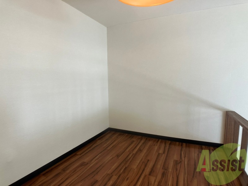 その他部屋・スペース　ロフトはこちらです。光が差し込む、温かみのあるお部屋です。