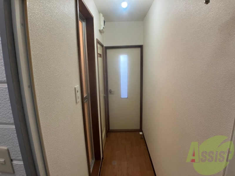 玄関　玄関の様子です。明るい印象ですね。気分もあがりそう。