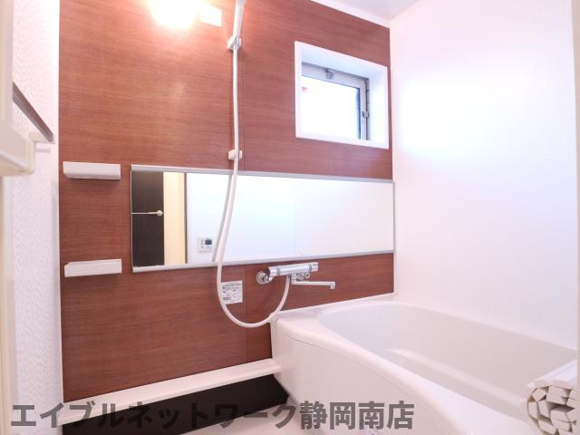 バス・シャワールーム　日々の疲れを癒すお風呂付です