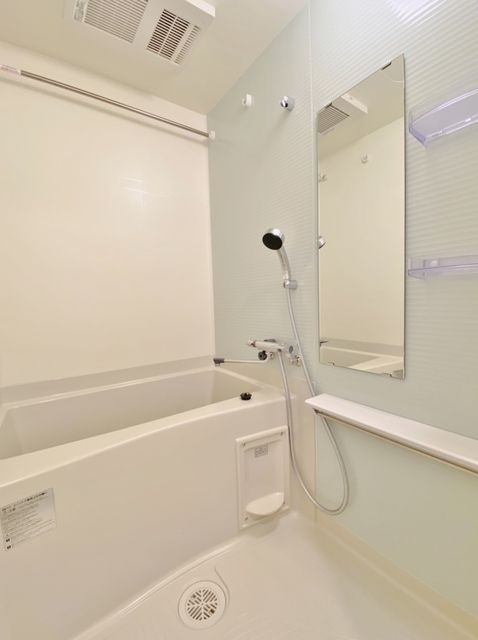 バス・シャワールーム　ゆったりバスルーム