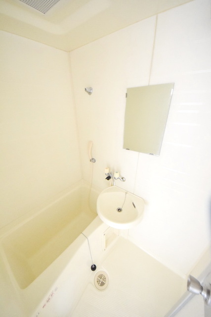 バス・シャワールーム　～一日の疲れをサッパリと～