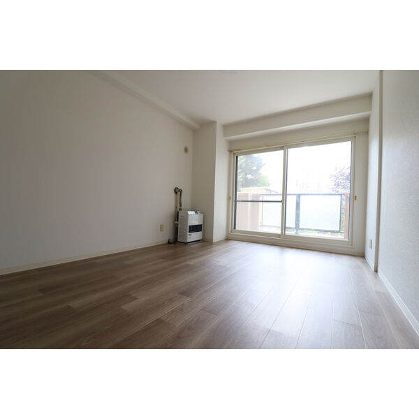 居室・リビング　【グランデ・トール】を見たとお伝えください♪