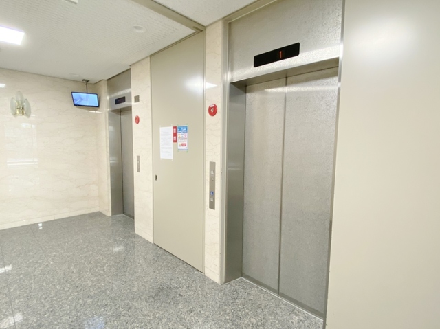 その他　エレベーター２基付き