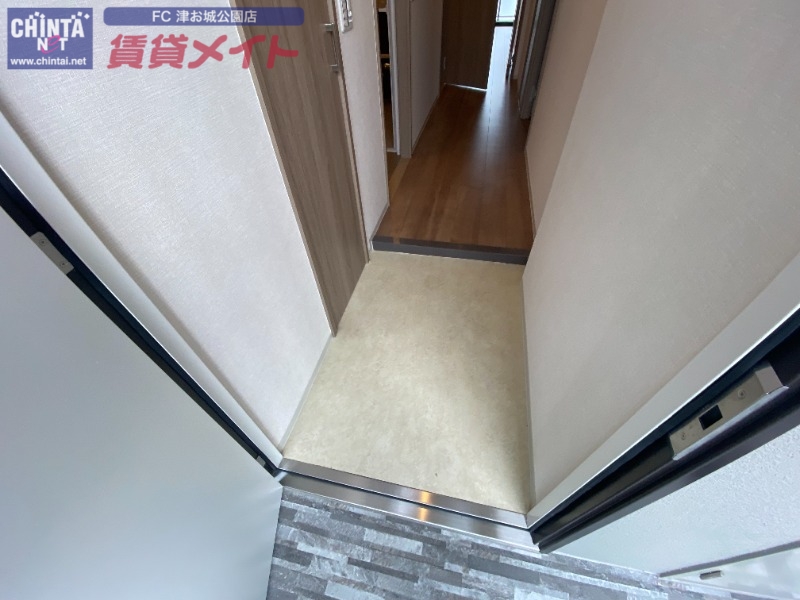 玄関　同型参考写真