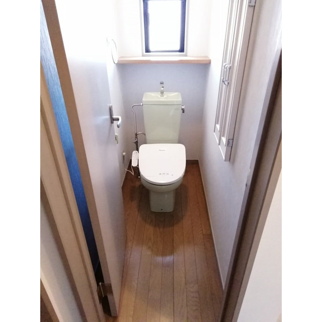 トイレ　２階トイレ