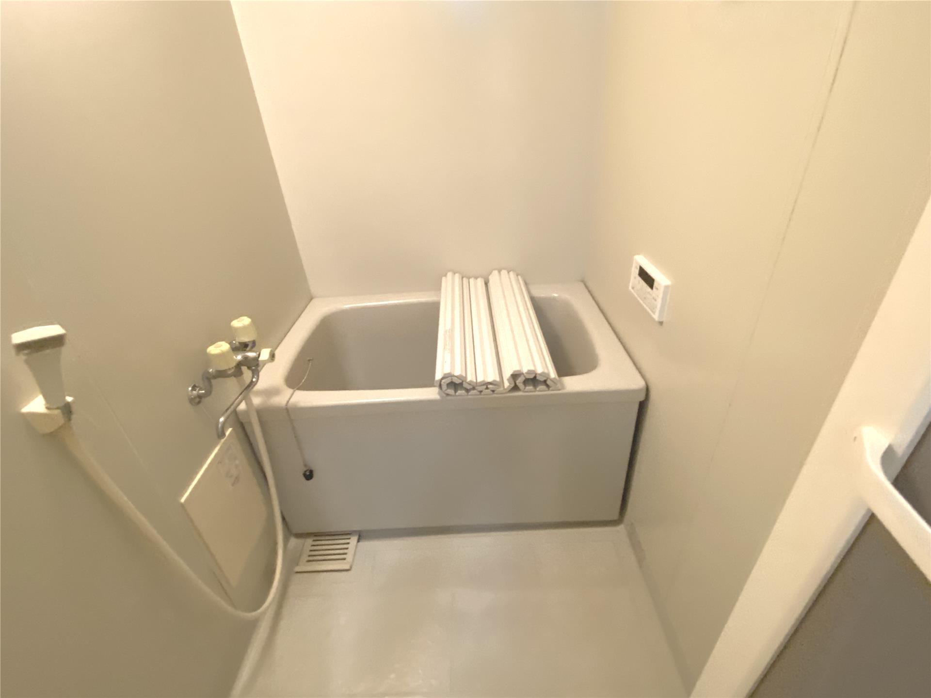 バス・シャワールーム　※写真はリフォーム前のものです。