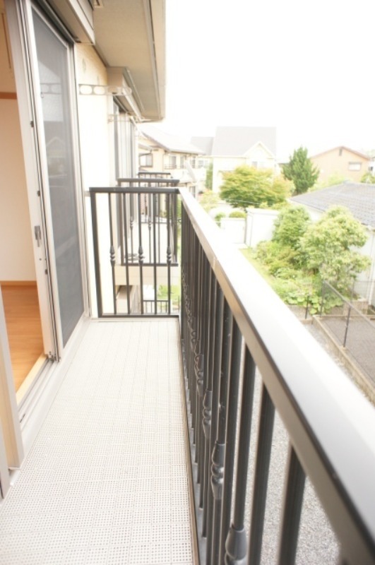 バルコニー　図面と現状に相違がある場合には現状を優先