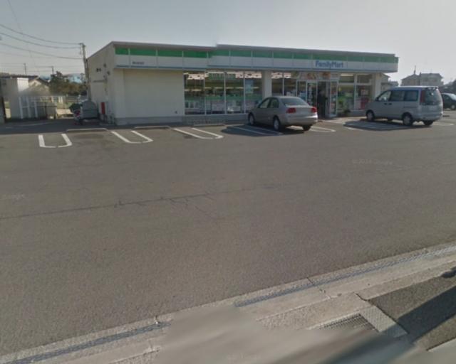 コンビニ　ファミリーマート高松高田店（コンビニ）まで165m
