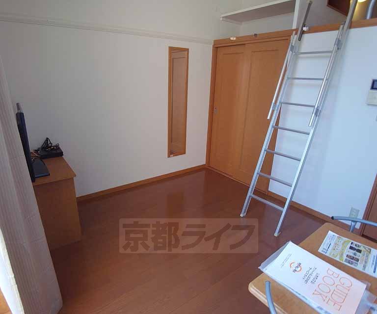 レオパレスシュテルンの居間写真