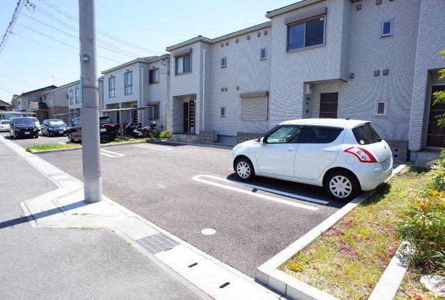 駐車場　駐車場