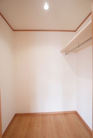 収納　ウォークインクローゼット