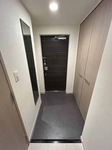 玄関　収納もある玄関です