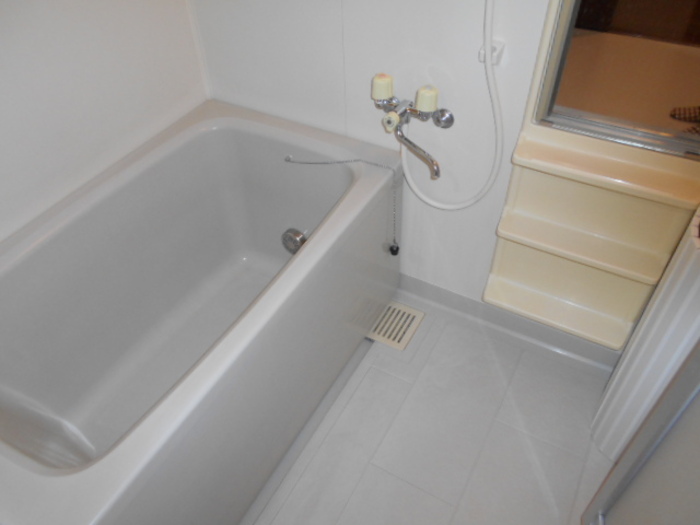 バス・シャワールーム　バスルーム