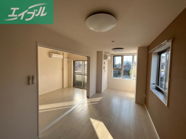 居室・リビング　リビング