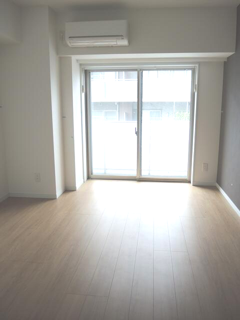 居室・リビング　※同物件参考写真