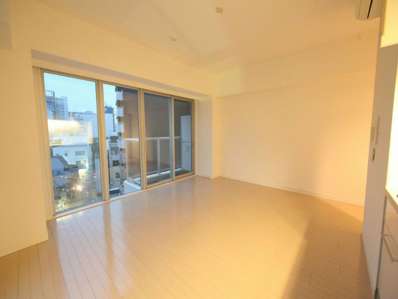 その他部屋・スペース　洋室12.88帖　ウォークインクローゼット付（収納充実してま