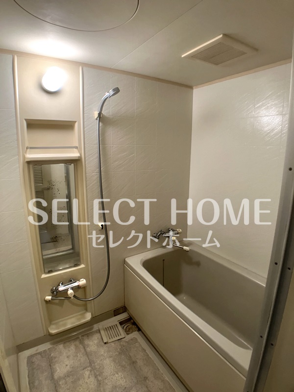 バス・シャワールーム　ゆったり過ごせるお風呂です