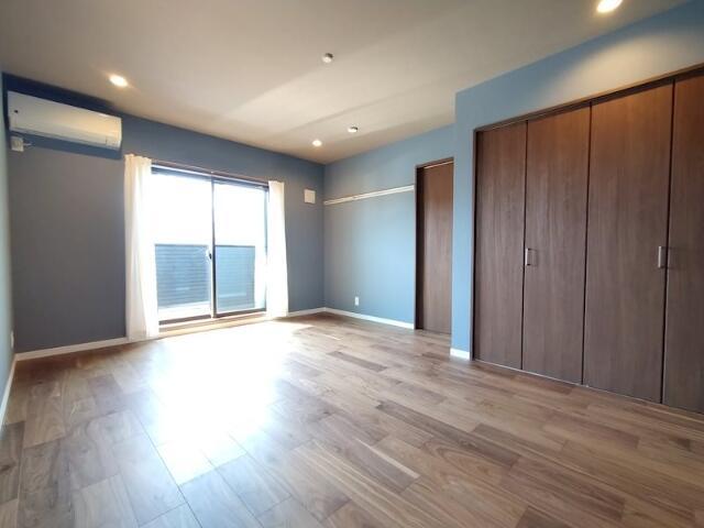 居室・リビング　１３．３帖のゆとりあるリビングです！