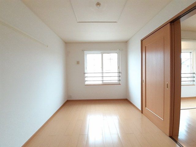 その他部屋・スペース　明るい色調の室内です