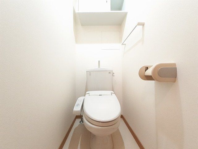 トイレ　清潔感のあるトイレです