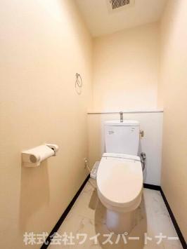 トイレ　※同型タイプの為、現状優先