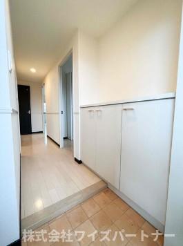 玄関　※同型タイプの為、現状優先