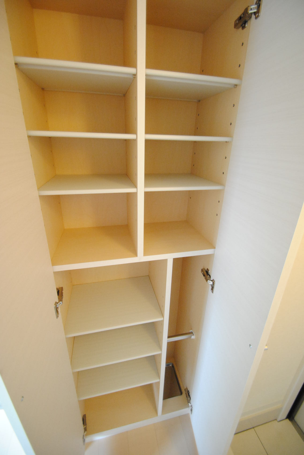 玄関　玄関の収納力も抜群です。