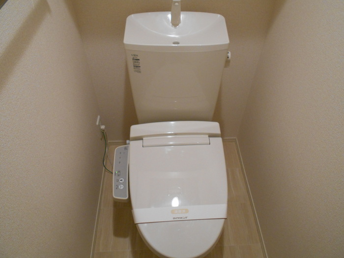 トイレ　※別号室の写真参照