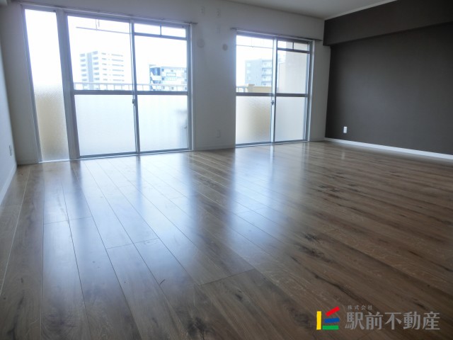 居室・リビング　日当たりの良いお部屋