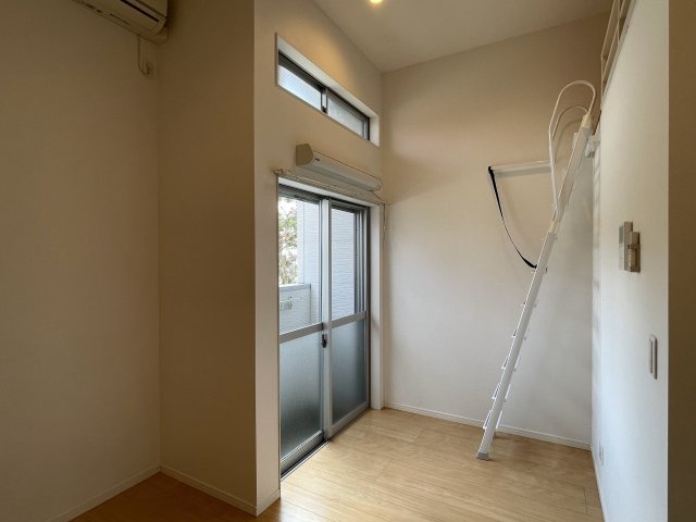 居室・リビング　居間です