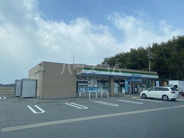 コンビニ　ファミリーマート　常滑桧原店（コンビニ）まで5672m