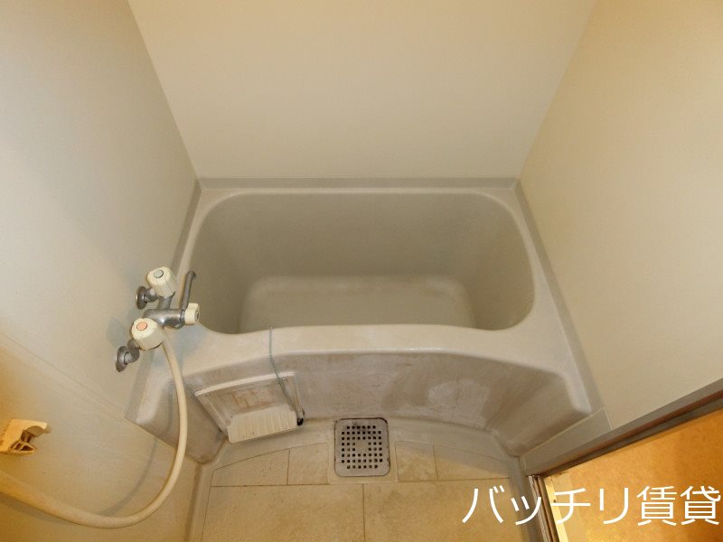 バス・シャワールーム　別号室の画像。現況を優先します。