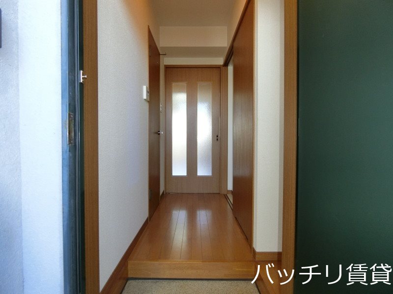 玄関　別号室の画像。現況を優先します。