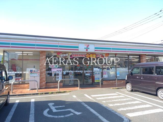 コンビニ　セブン-イレブン 小金井連雀通り店（コンビニ）まで388m