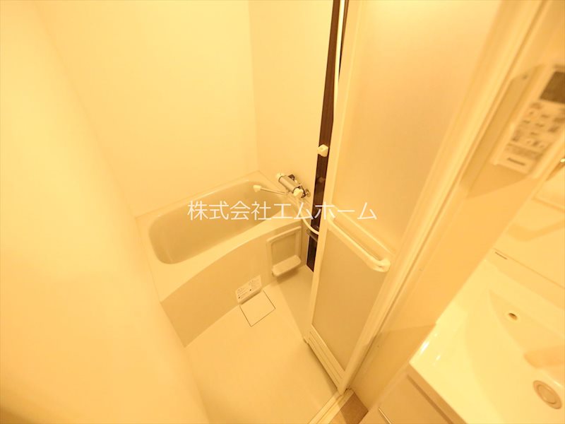 バス・シャワールーム　バスルーム　浴室暖房乾燥機付き