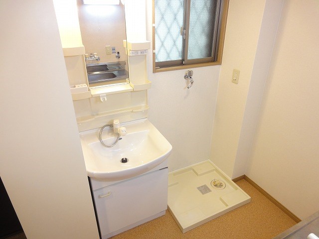 洗面設備　室内洗濯機置場